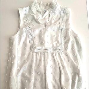 WOMEN'S SLEEVELESS V-NECK DRESSY BLOUSE